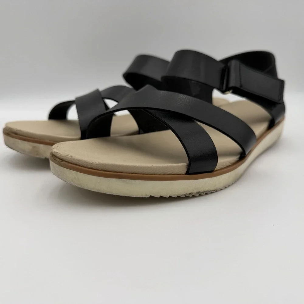 Time and Tru women's black strappy comfort sandals wide width size 11W